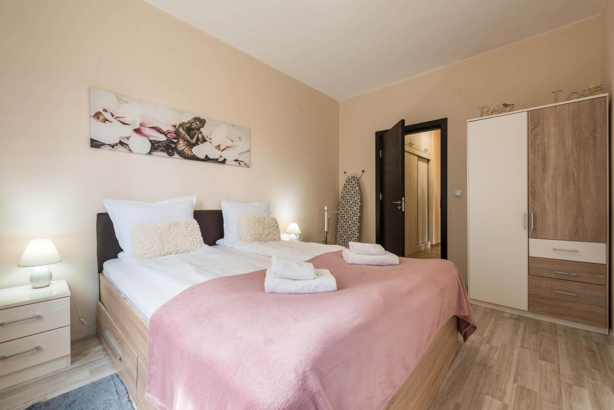 Two Bedroom Cathedral View Apartment Varna Exterior photo